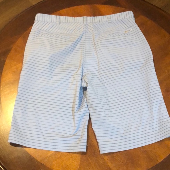 Nike Golf Tour Performance Dri Fit Striped Shorts Size 35 - Picture 2 of 6
